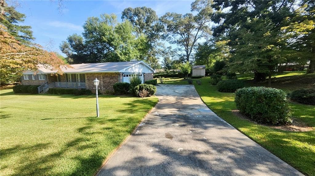 3 bedroom, 2 bathroom, 1,691 sq ft single family residence for sale at 1010 Wesley Park Drive, Marietta, GA 30064 — photo 4