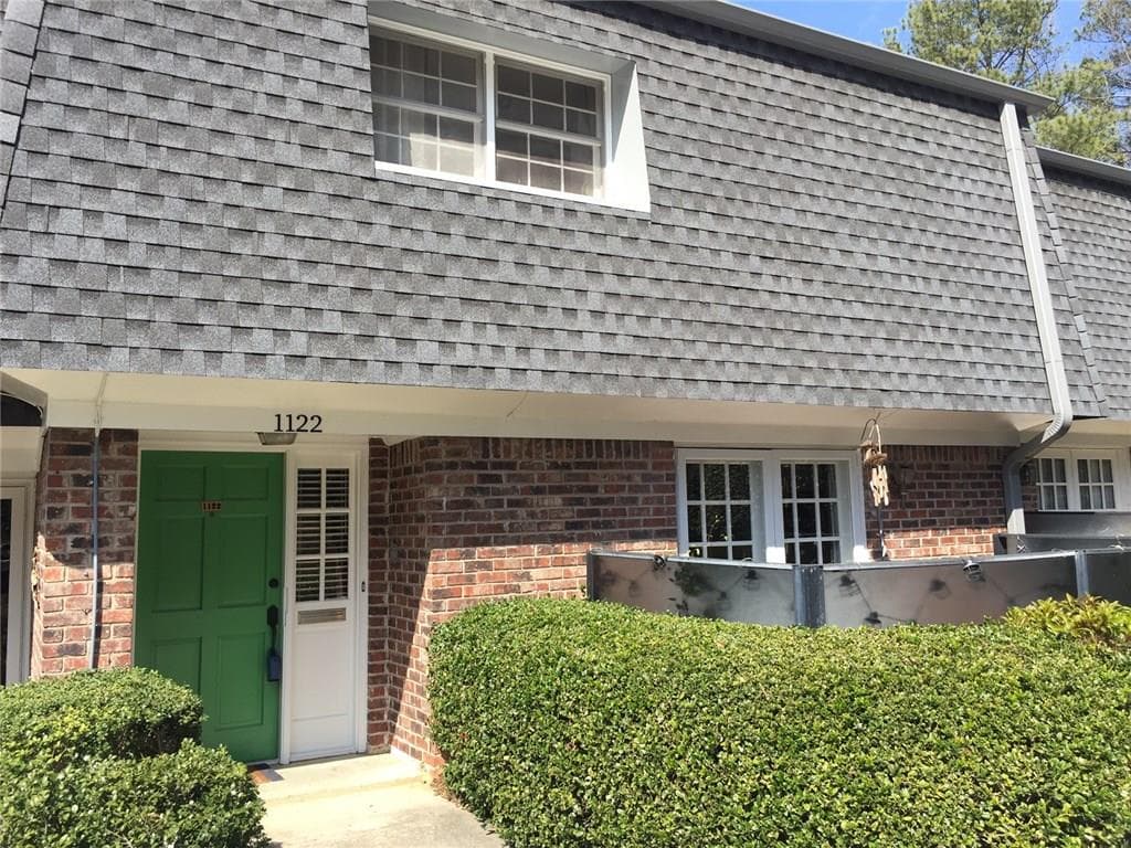 3 bedroom, 1,700 sq ft condominium sold at 1122 Hampton Way, Atlanta, GA 30324