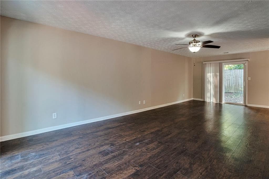 3 bedroom, 2 bathroom, 1,288 sq ft single family residence for sale at 5061 Martins Crossing Road, Stone Mountain, GA 30088 — photo 3