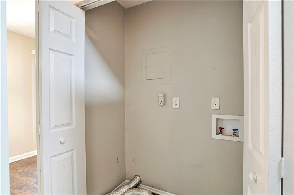 3 bedroom, 2 bathroom, 1,288 sq ft single family residence for sale at 5061 Martins Crossing Road, Stone Mountain, GA 30088 — photo 9