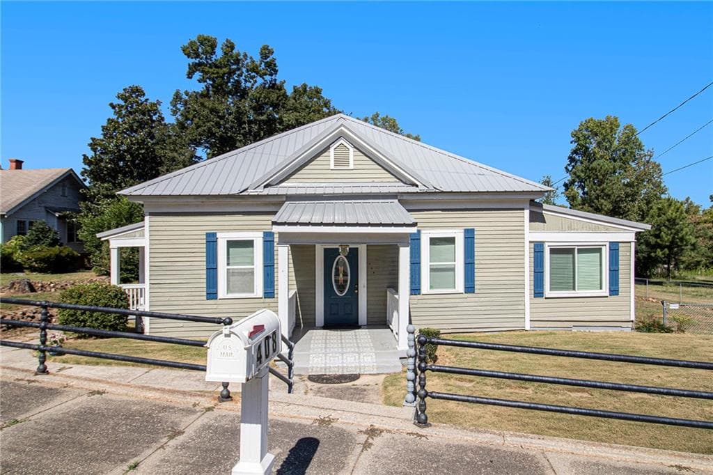 408 Broad Street, Manchester, GA 31816 — most recent listing photo
