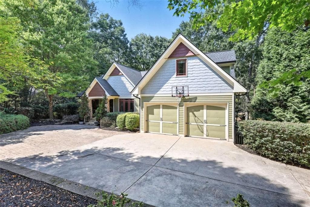 2641 Bridgewater Circle, Gainesville, GA 30506 — most recent listing photo