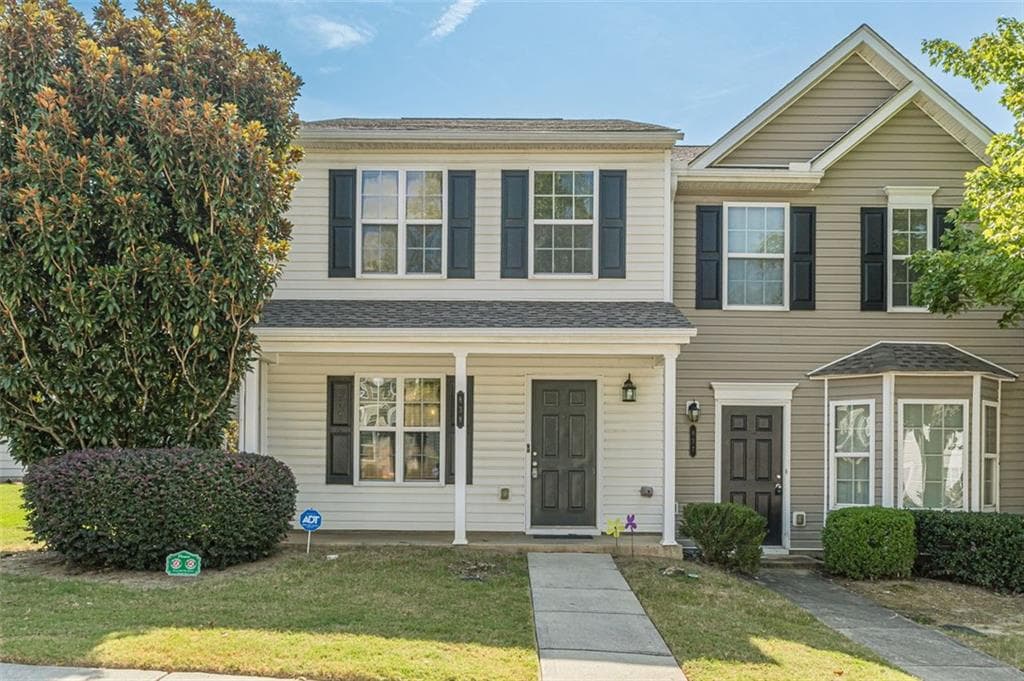 3 bedroom, 3 bathroom, 1,490 sq ft townhouse sold at 839 Crestwell Circle, Atlanta, GA 30331