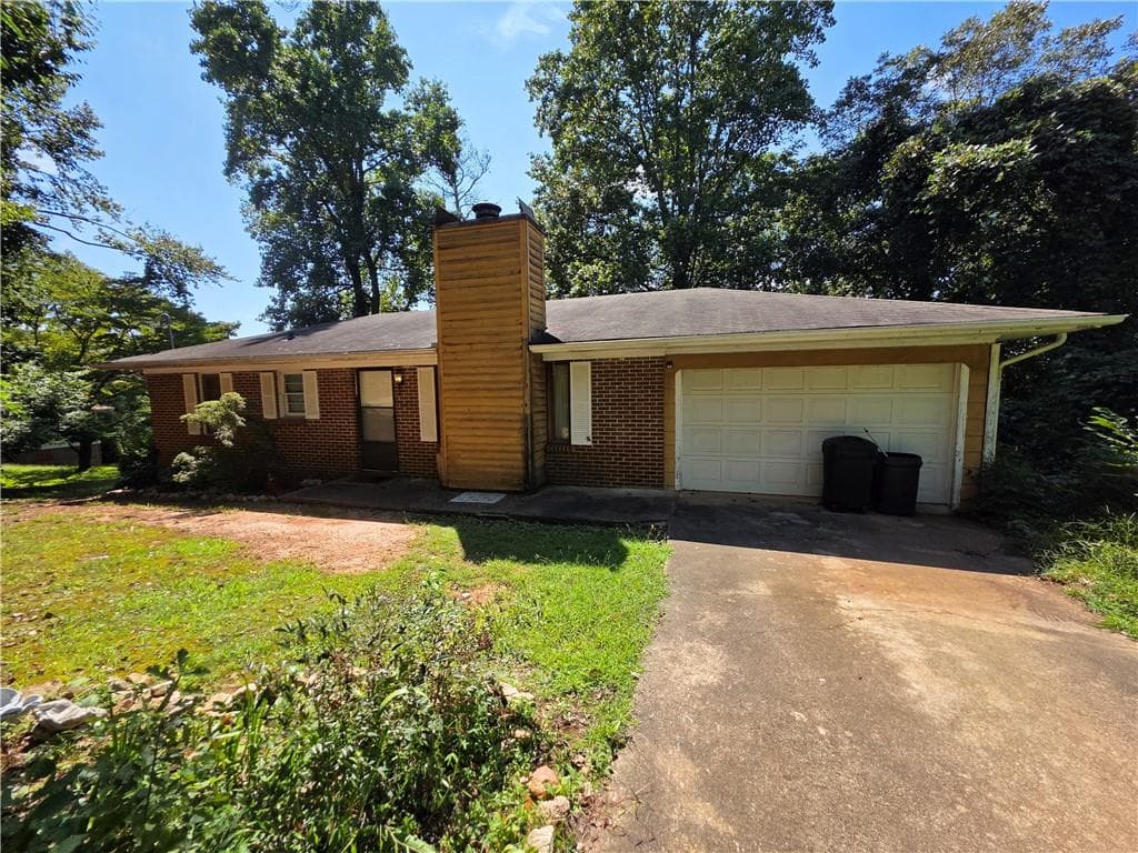 3 bedroom, 1 bathroom, 960 sq ft single family residence for sale at 4107 Belvedere Drive, Gainesville, GA 30506 — photo 3