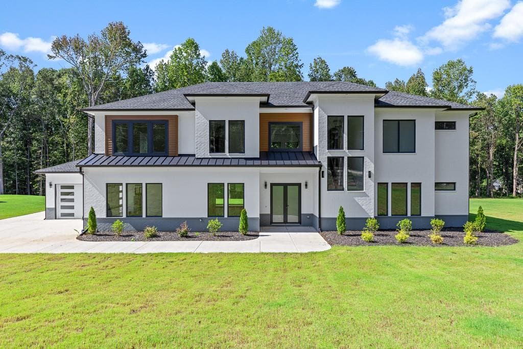 4 bedroom, 5 bathroom, 5,200 sq ft single family residence under contract at 2274 Highway 124, Jefferson, GA 30549