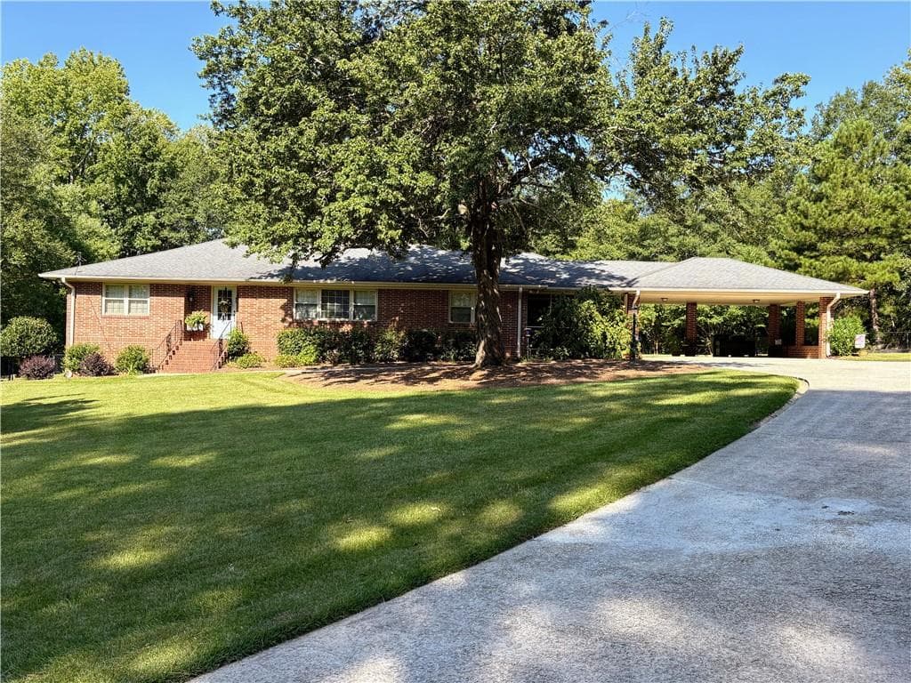 6441 Rose Circle, Douglasville, GA 30134 — most recent listing photo