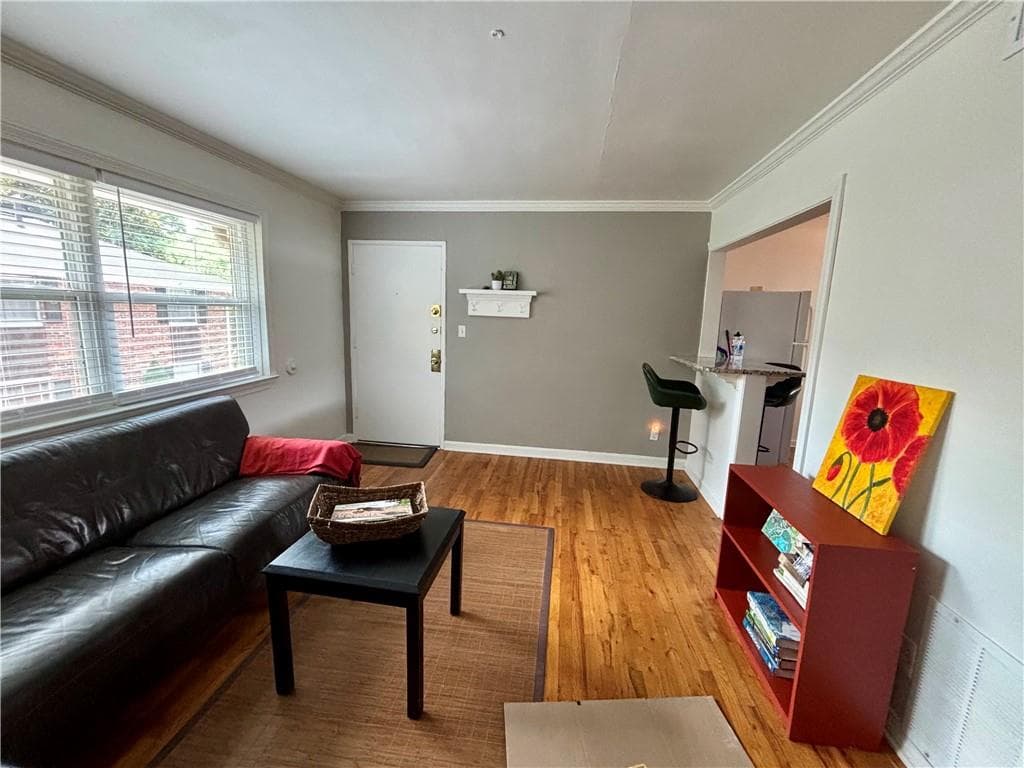 2 bedroom, 1 bathroom, 816 sq ft condominium sold at 821 Durant Place 4, Atlanta, GA 30308