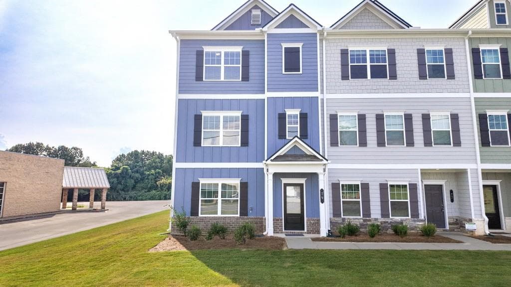 79 Professional Place 11, Calhoun, GA 30701 — most recent listing photo