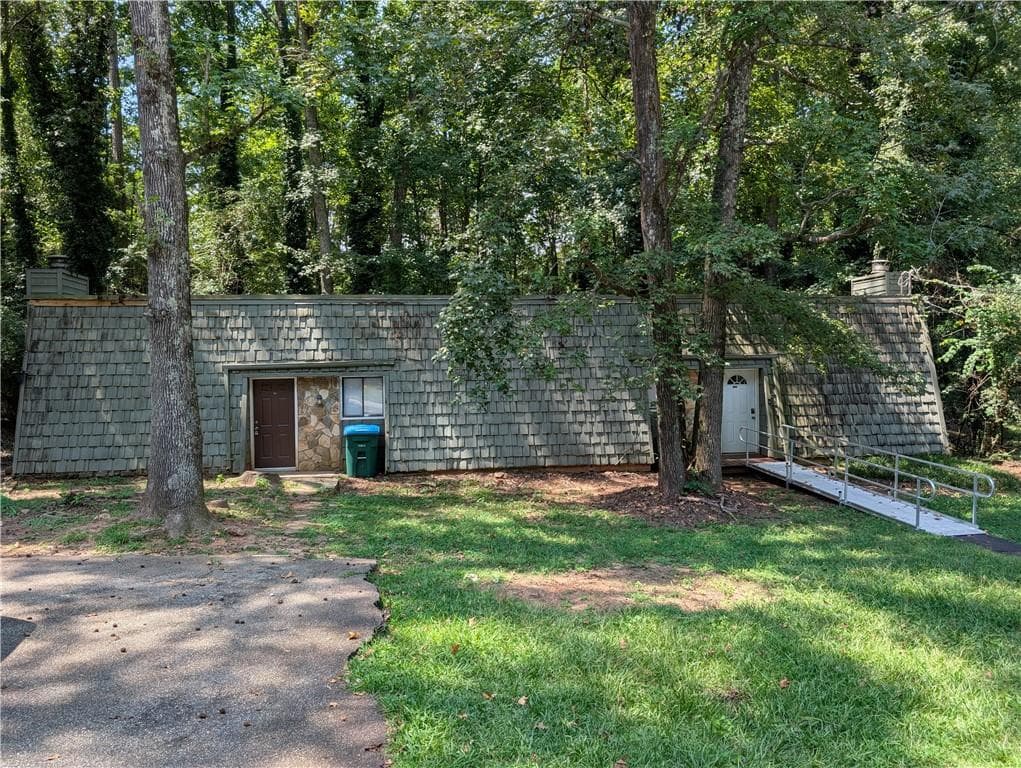 duplex sold at 530 Rustwood Drive, Athens, GA 30606