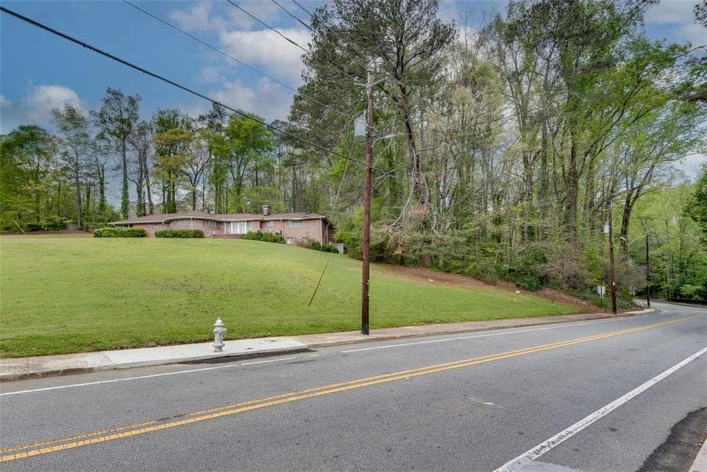 single family residence for sale at 4276 Wieuca Road, Atlanta, GA 30342 — photo 7