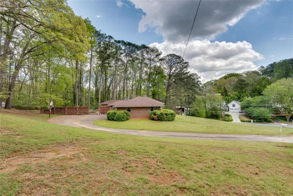 single family residence for sale at 4276 Wieuca Road, Atlanta, GA 30342 — photo 8