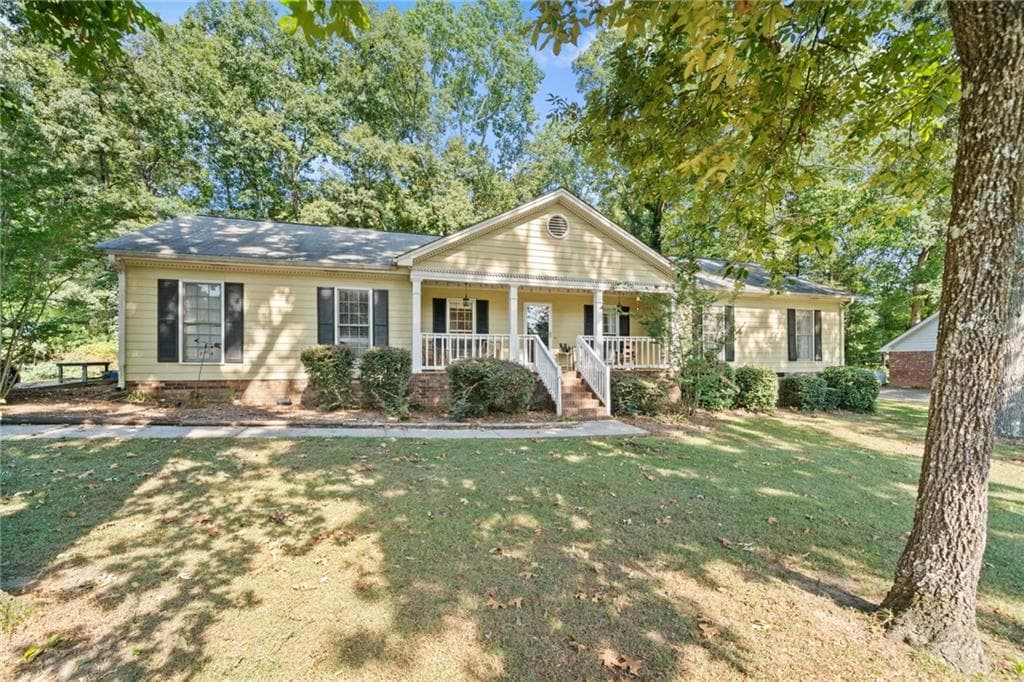 2433 Hidden Lane