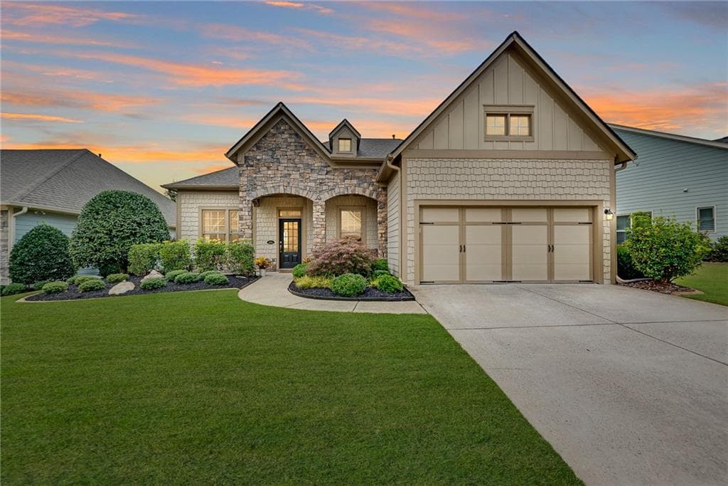 3 bedroom, 2 bathroom, 2,094 sq ft single family residence sold at 304 Woodridge Pass, Canton, GA 30114