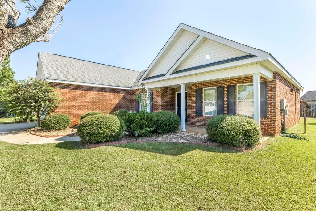 527 Manchester Lane, Byron, GA 31008 — most recent listing photo
