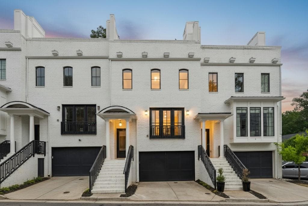 3667 Peachtree Road 6, Atlanta, GA 30319 — most recent listing photo