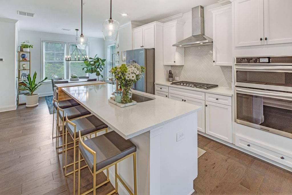 3 bedroom, 4 bathroom, 1,896 sq ft townhouse sold at 6643 Beacon Drive, Atlanta, GA 30328
