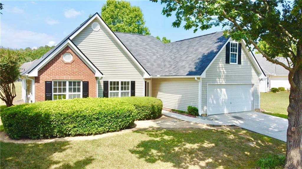 3 bedroom, 2 bathroom, 1,619 sq ft single family residence sold at 4035 Brushymill Court, Loganville, GA 30052