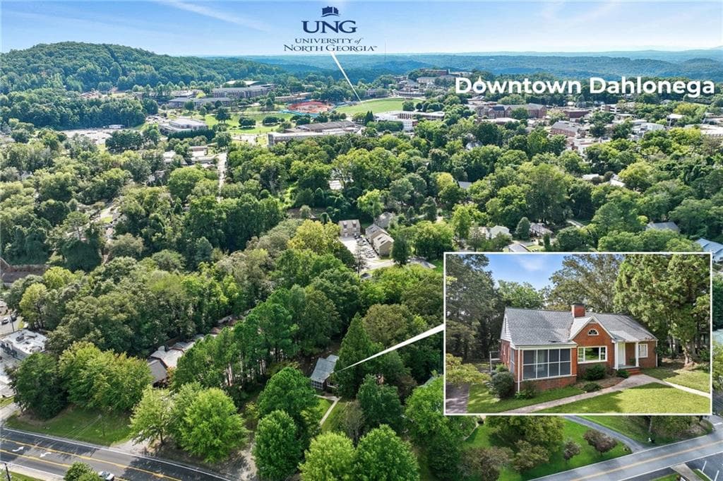 4 bedroom, 2 bathroom, 1,732 sq ft single family residence for sale at 329 Morrison Moore Parkway, Dahlonega, GA 30533 — photo 2