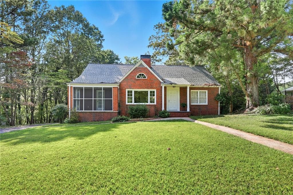 4 bedroom, 2 bathroom, 1,732 sq ft single family residence for sale at 329 Morrison Moore Parkway, Dahlonega, GA 30533 — photo 4