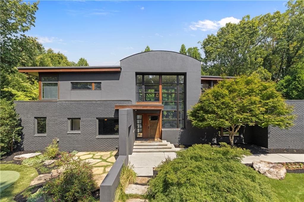 265 Tara Trail, Atlanta, GA 30327 — most recent listing photo