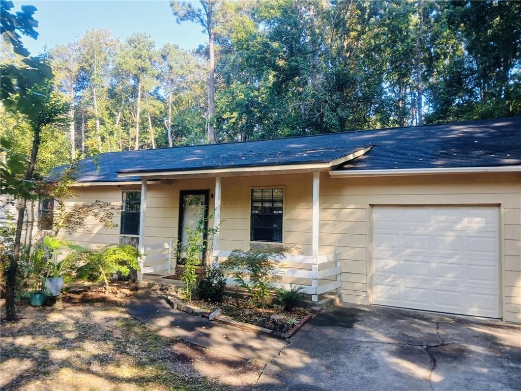 1494 Iron Gate Boulevard, Jonesboro, GA 30238 — most recent listing photo
