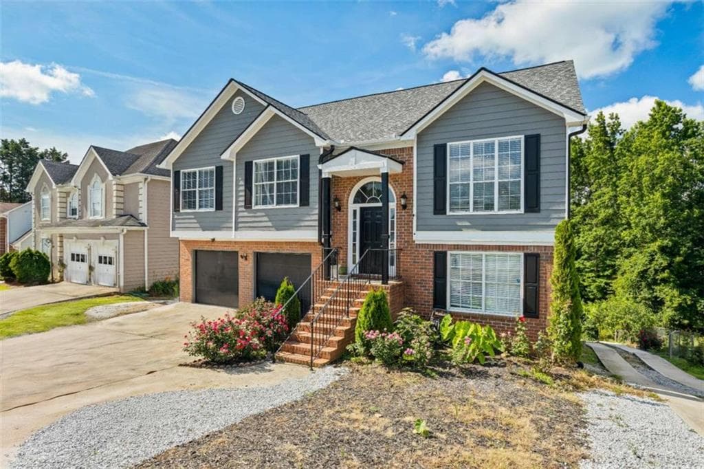 6 bedroom, 4 bathroom single family residence sold at 680 Harbor Point Court, Lawrenceville, GA 30044