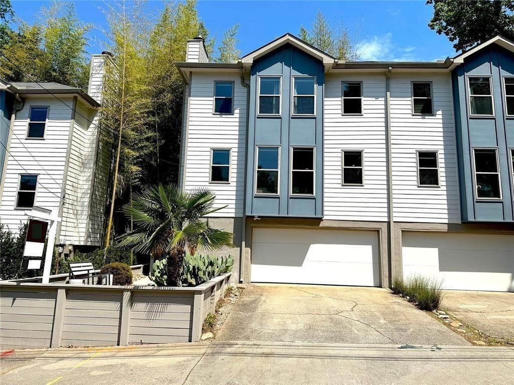 2 bedroom, 2 bathroom, 1,054 sq ft townhouse sold at 738 Saint Charles Avenue, Atlanta, GA 30306