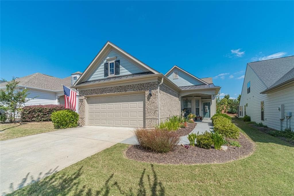 2 bedroom, 2 bathroom, 1,461 sq ft single family residence sold at 5608 Tisbury Court, Hoschton, GA 30548