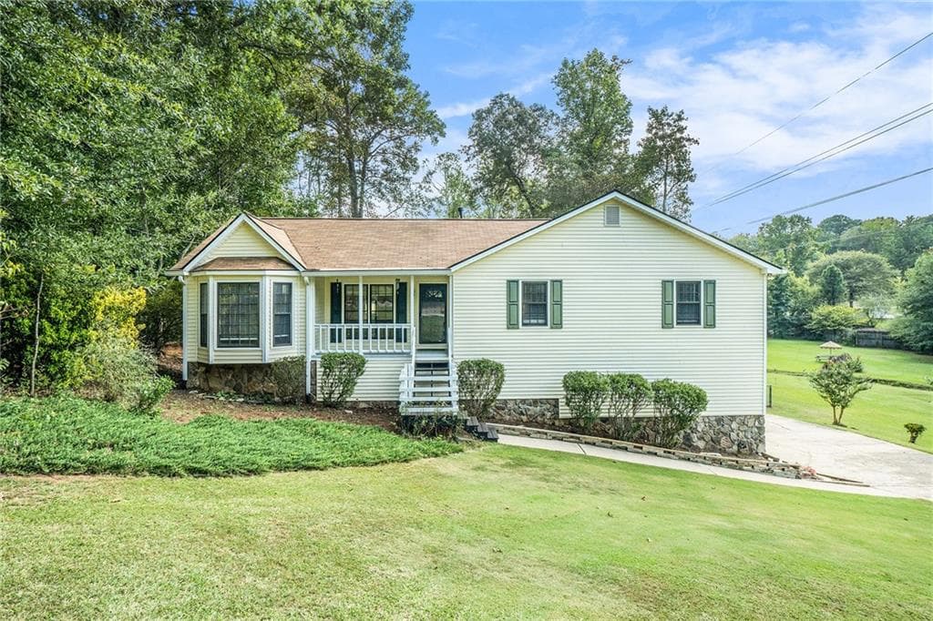 3 bedroom, 2 bathroom, 1,872 sq ft single family residence sold at 1264 Pine Creek Drive, Woodstock, GA 30188
