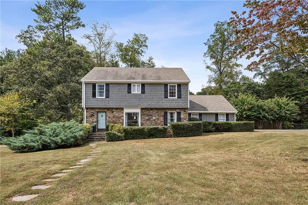 4 bedroom, 3 bathroom, 2,209 sq ft single family residence sold at 1430 Longwood Drive, Marietta, GA 30008