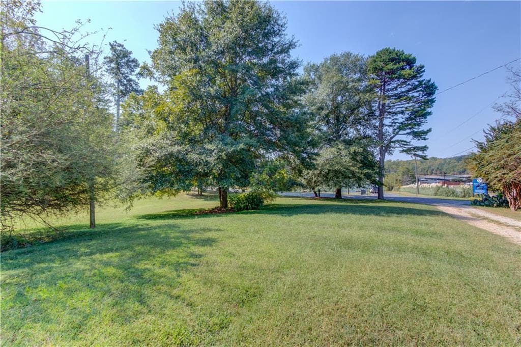 duplex under contract at 6184 Mitchell Street, Flowery Branch, GA 30542 — photo 4