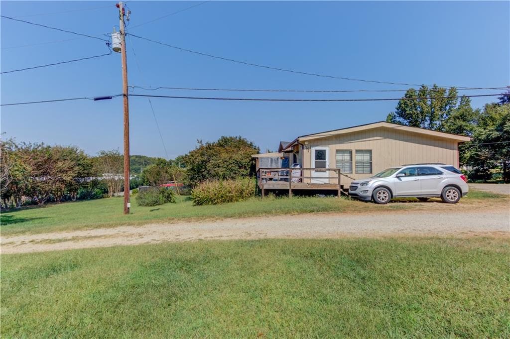 duplex under contract at 6184 Mitchell Street, Flowery Branch, GA 30542 — photo 6
