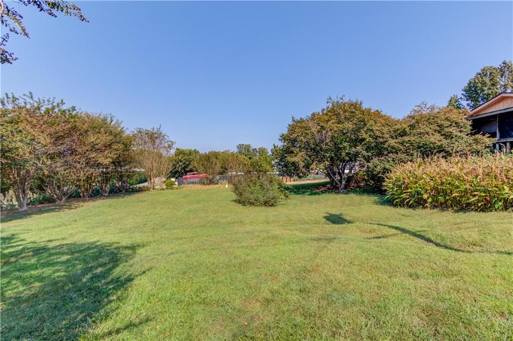 duplex under contract at 6184 Mitchell Street, Flowery Branch, GA 30542 — photo 7