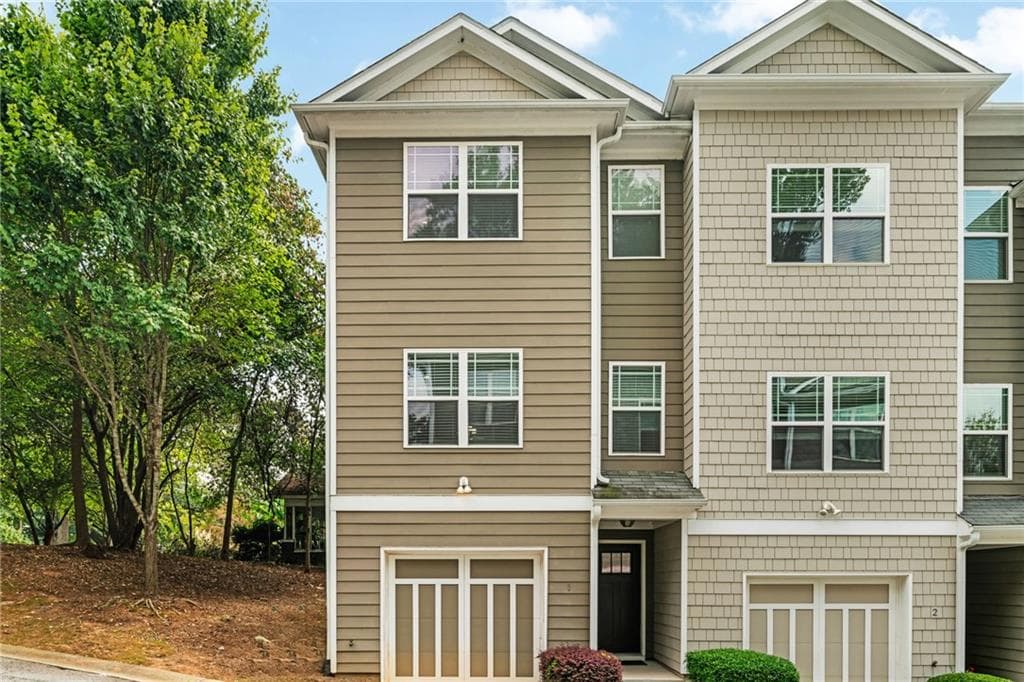 2 bedroom, 3 bathroom, 1,306 sq ft townhouse sold at 1365 Memorial Drive 1, Atlanta, GA 30317