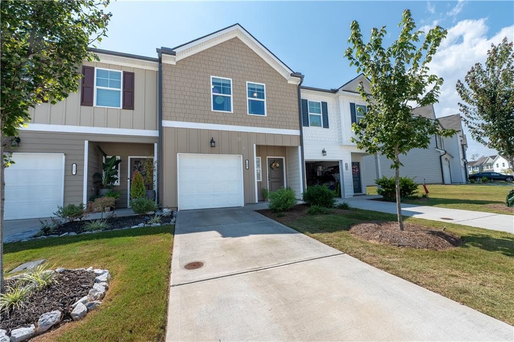108 Buckingham Lane, Hoschton, GA 30548 — most recent listing photo