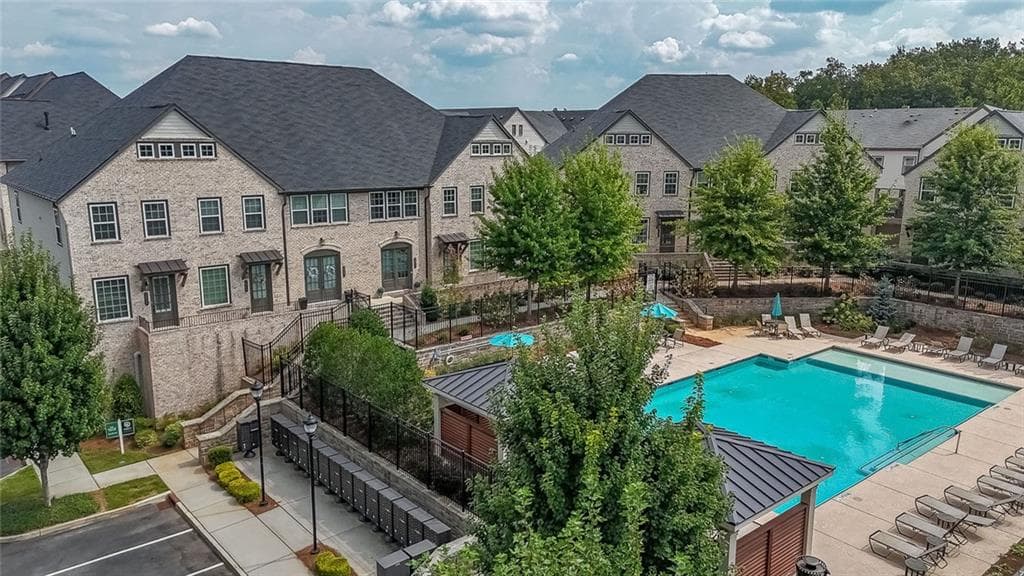 3 bedroom, 4 bathroom, 1,722 sq ft townhouse sold at 2459 Figaro Drive 198, Atlanta, GA 30339