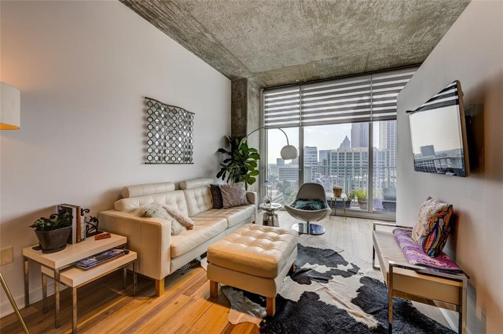 1 bedroom, 1 bathroom, 744 sq ft condominium sold at 860 PEACHTREE Street 1706, Atlanta, GA 30308