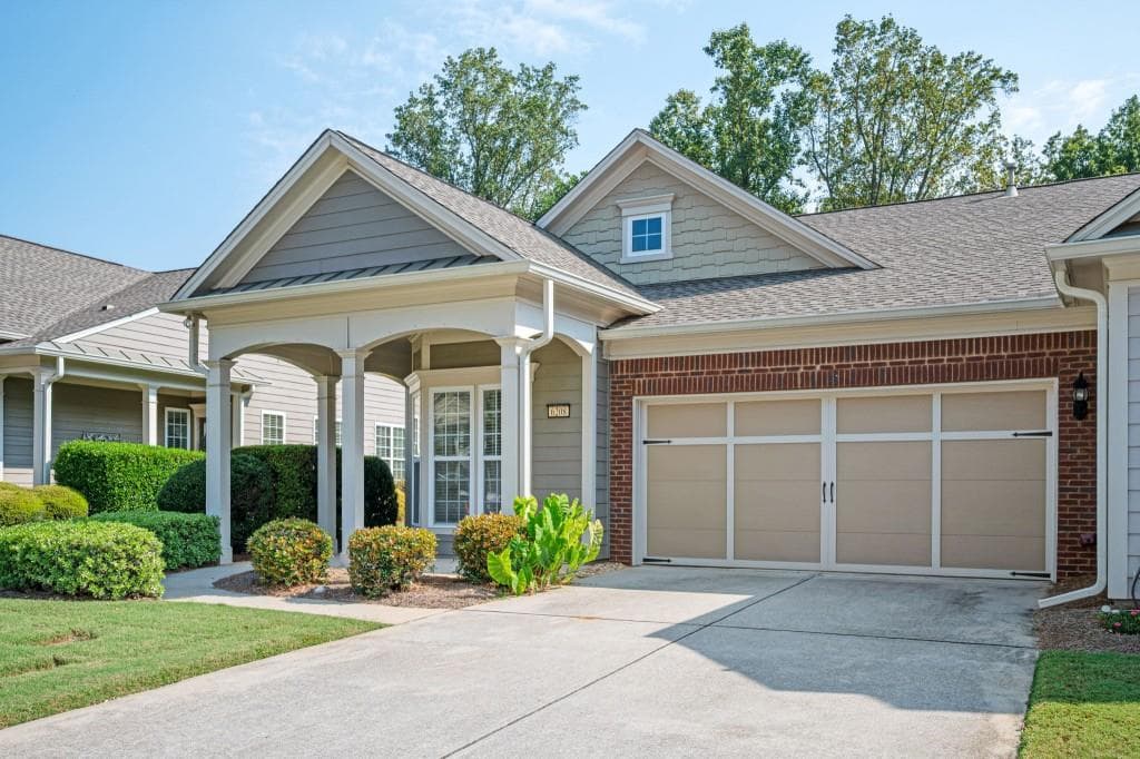 6208 Longleaf Drive, Hoschton, GA 30548 — most recent listing photo
