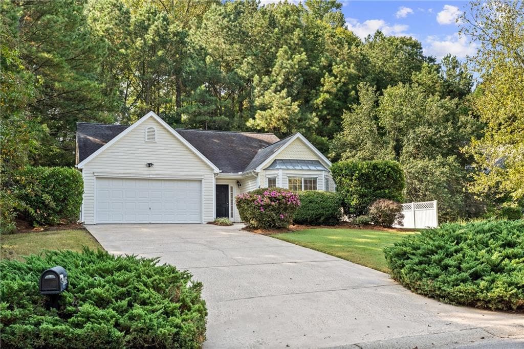 4825 Meadow Overlook, Cumming, GA 30040 — most recent listing photo