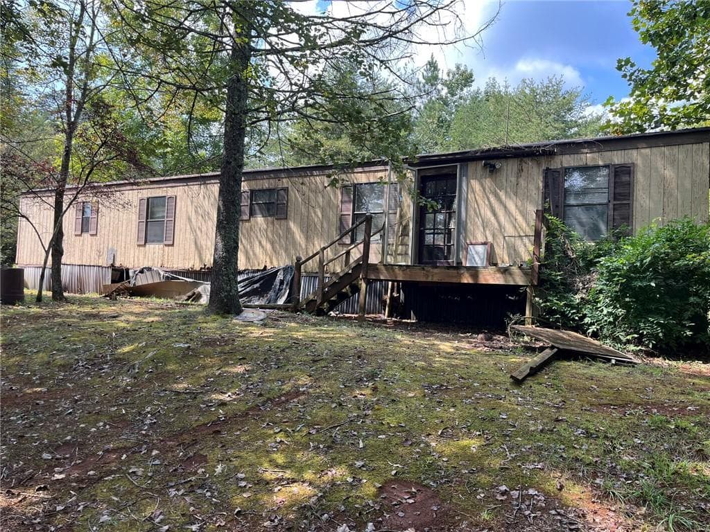 3 bedroom, 2 bathroom, 924 sq ft single family residence sold at 350 Galahad Road, Dahlonega, GA 30533