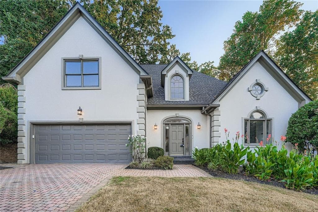 4 bedroom, 5 bathroom, 3,917 sq ft single family residence sold at 140 Grosvenor Place, Atlanta, GA 30328