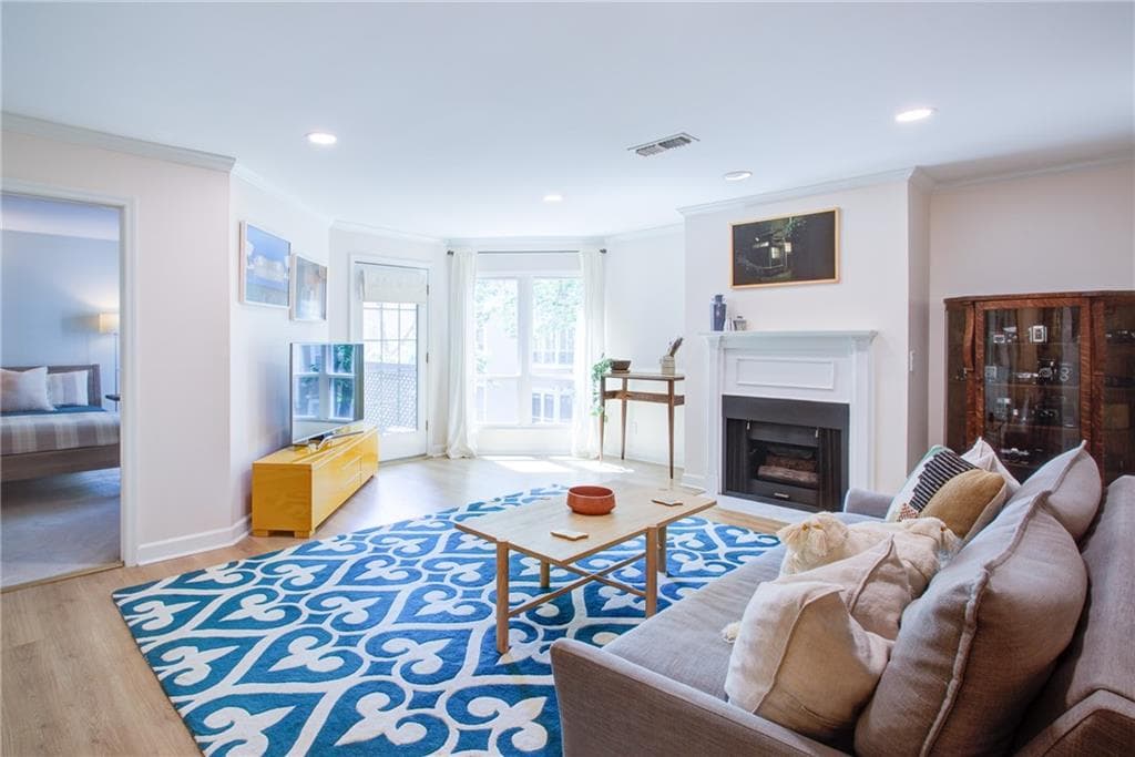 1 bedroom, 1 bathroom, 1,115 sq ft condominium sold at 244 13th Street 216, Atlanta, GA 30309