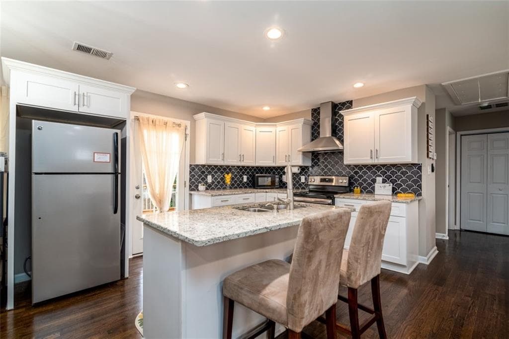 3 bedroom, 2 bathroom, 1,420 sq ft single family residence sold at 3224 CANARY Court, Decatur, GA 30032
