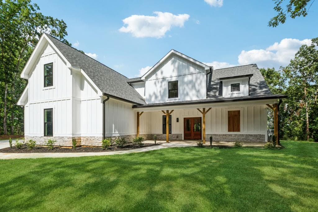 4 bedroom, 4 bathroom, 2,760 sq ft single family residence sold at 613 Ann Court, Woodstock, GA 30188