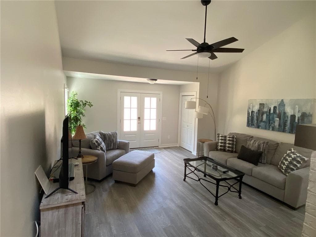 3 bedroom, 2 bathroom, 1,436 sq ft single family residence for rent at 1608 Willie Drive, Marietta, GA 30062 for $4,500 a month — photo 3