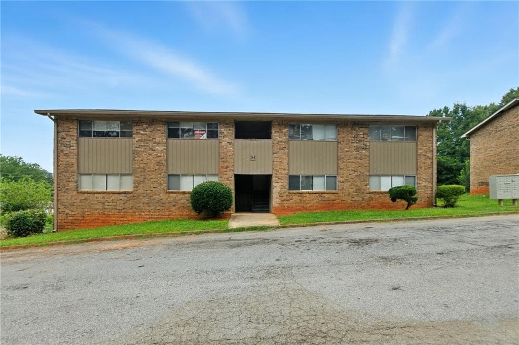 quadruplex sold at 688 Waverly Place, Clarkston, GA 30021