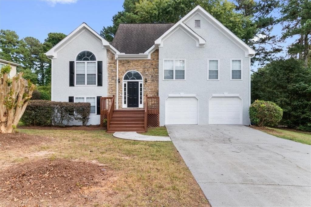 4 bedroom, 3 bathroom, 2,537 sq ft single family residence sold at 1335 Timber Walk Drive, Loganville, GA 30052