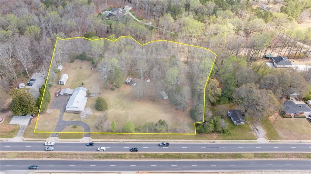 2 bedroom, 2 bathroom single family residence sold at 4559 Winder Highway, Flowery Branch, GA 30542