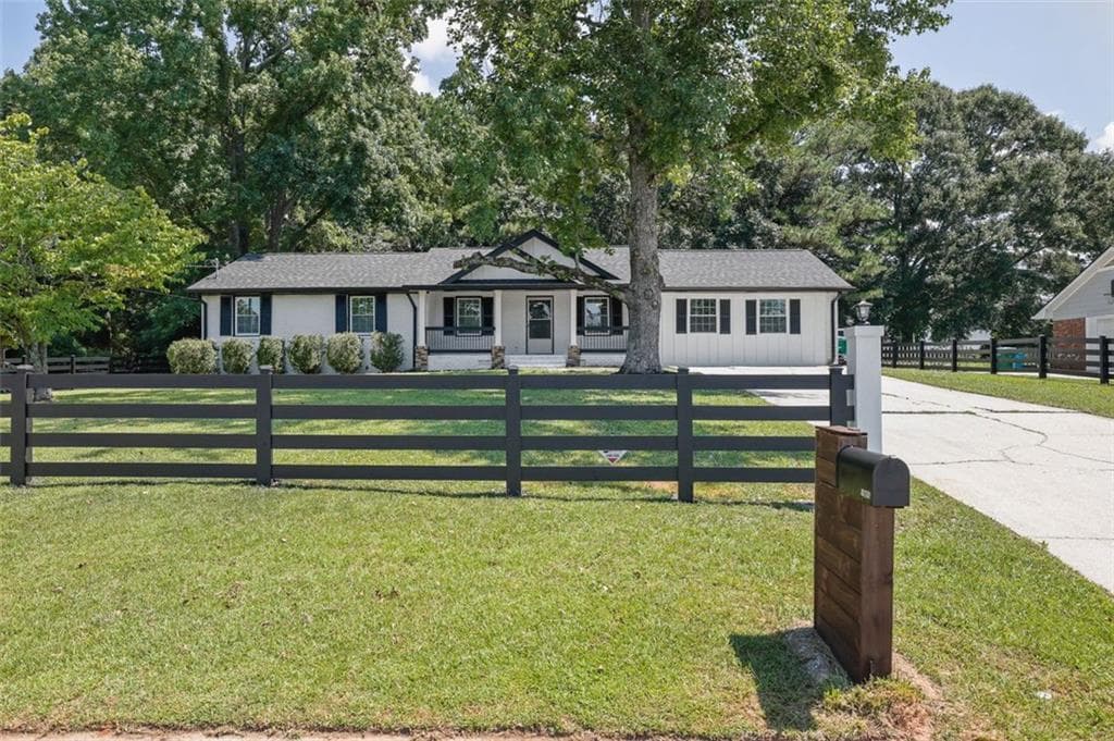 3 bedroom, 2 bathroom, 1,815 sq ft single family residence for sale at 1686 NORTON ESTATES Drive, Snellville, GA 30078 — photo 3