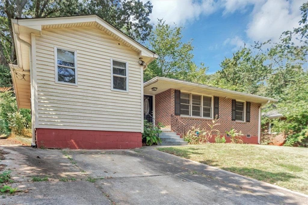 3 bedroom, 2 bathroom, 1,703 sq ft single family residence sold at 2907 CLOVERHURST Drive, Atlanta, GA 30344
